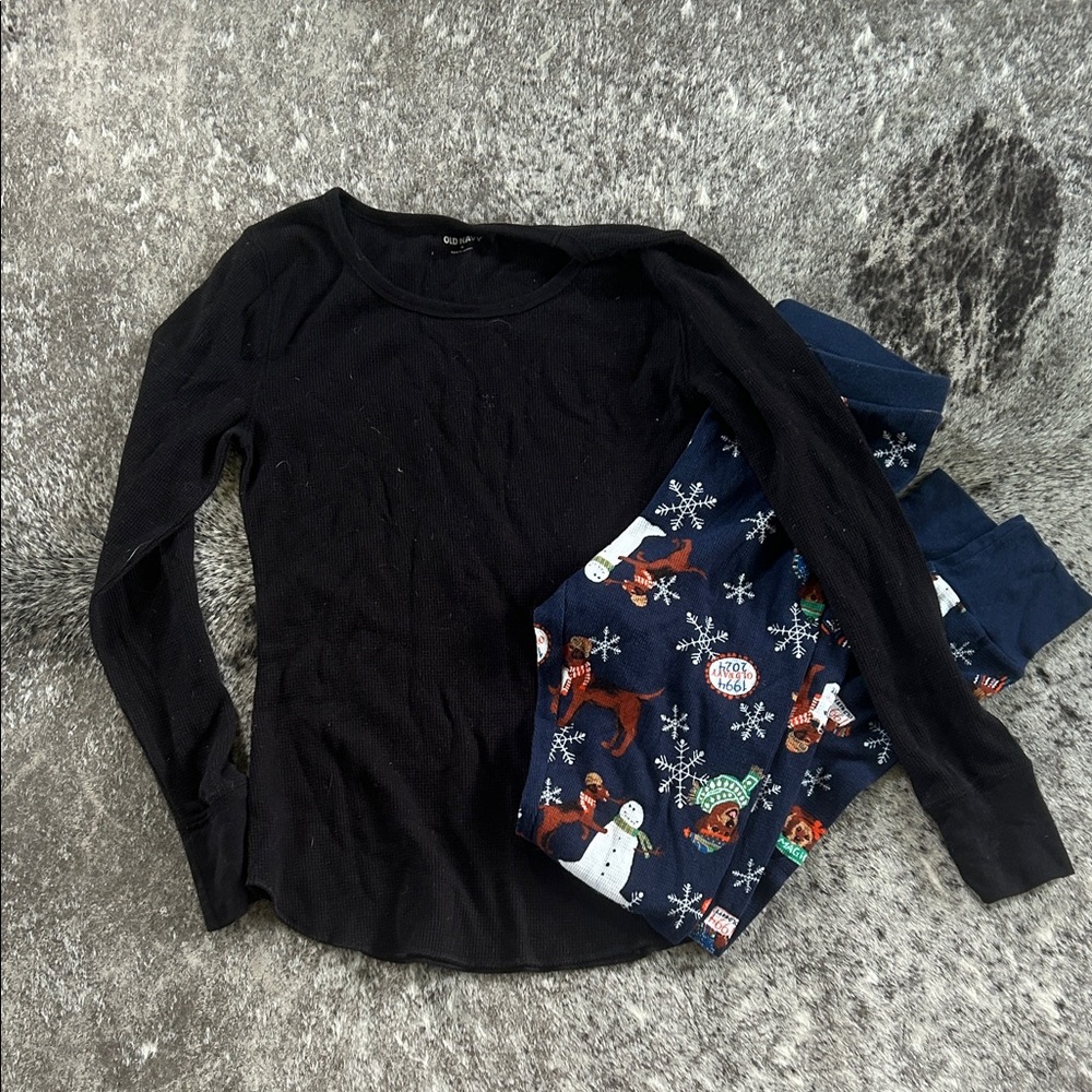 Old Navy Black and Blue Pajama Set
